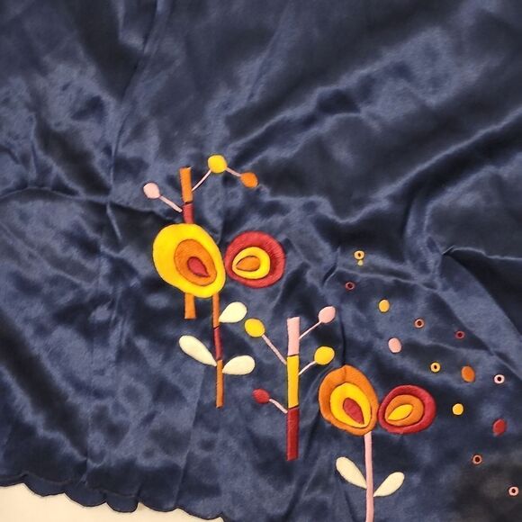 Vintage DA FU GUI  embroidered  100%Silk skirt  size (34) small - Picture 4 of 7